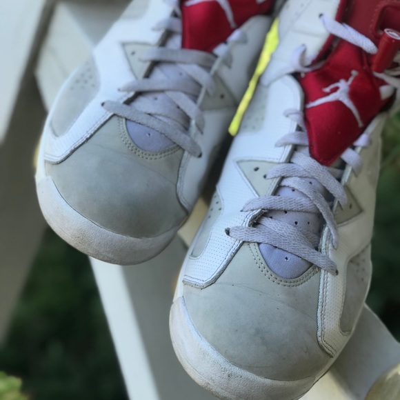 AIR JORDAN 6 RETRO "ALTERNATE" in a RED & WHITE - Picture 5 of 8